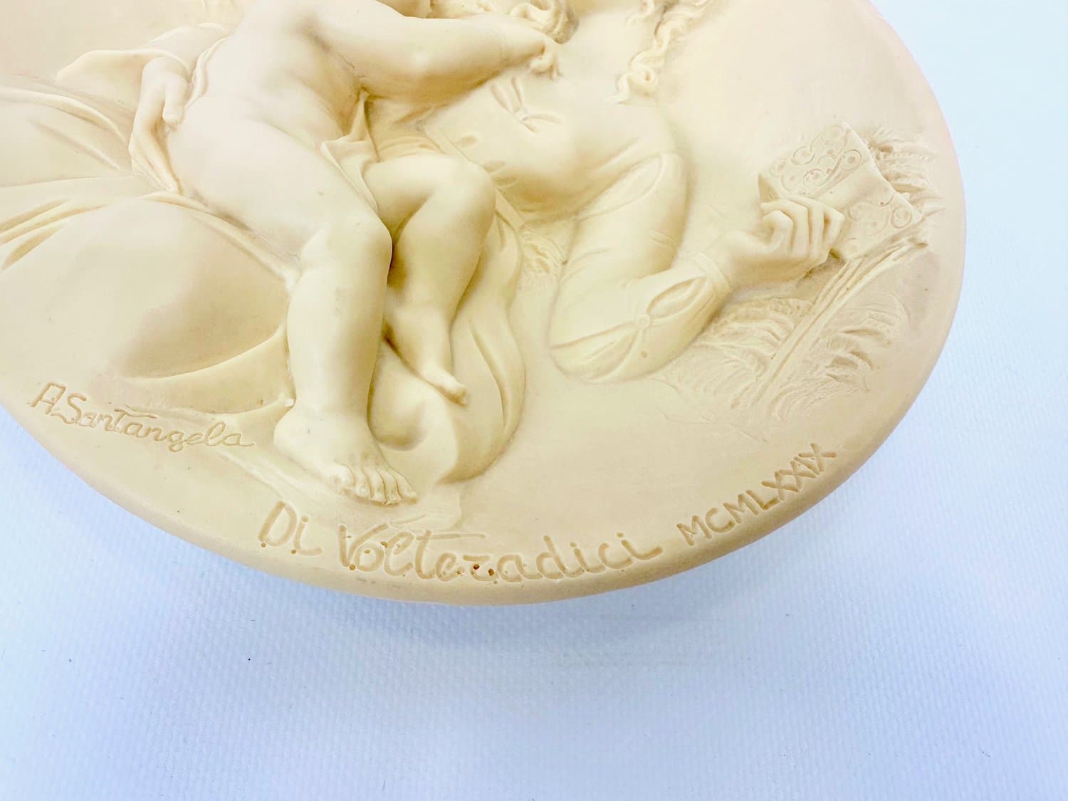 Płaskorzeźba ścienna Madonna Serena, kość słoniowa, alabaster, aut. A. Santangela, Studio Dante Di Volteradici, Włochy, lata 70. - 154443