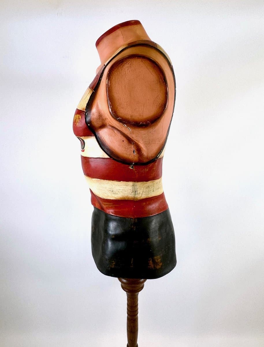 Manekin torsu Coney Island Mens Swim Club, czerwony, dąb, plastik, USA, lata 60. - 154573