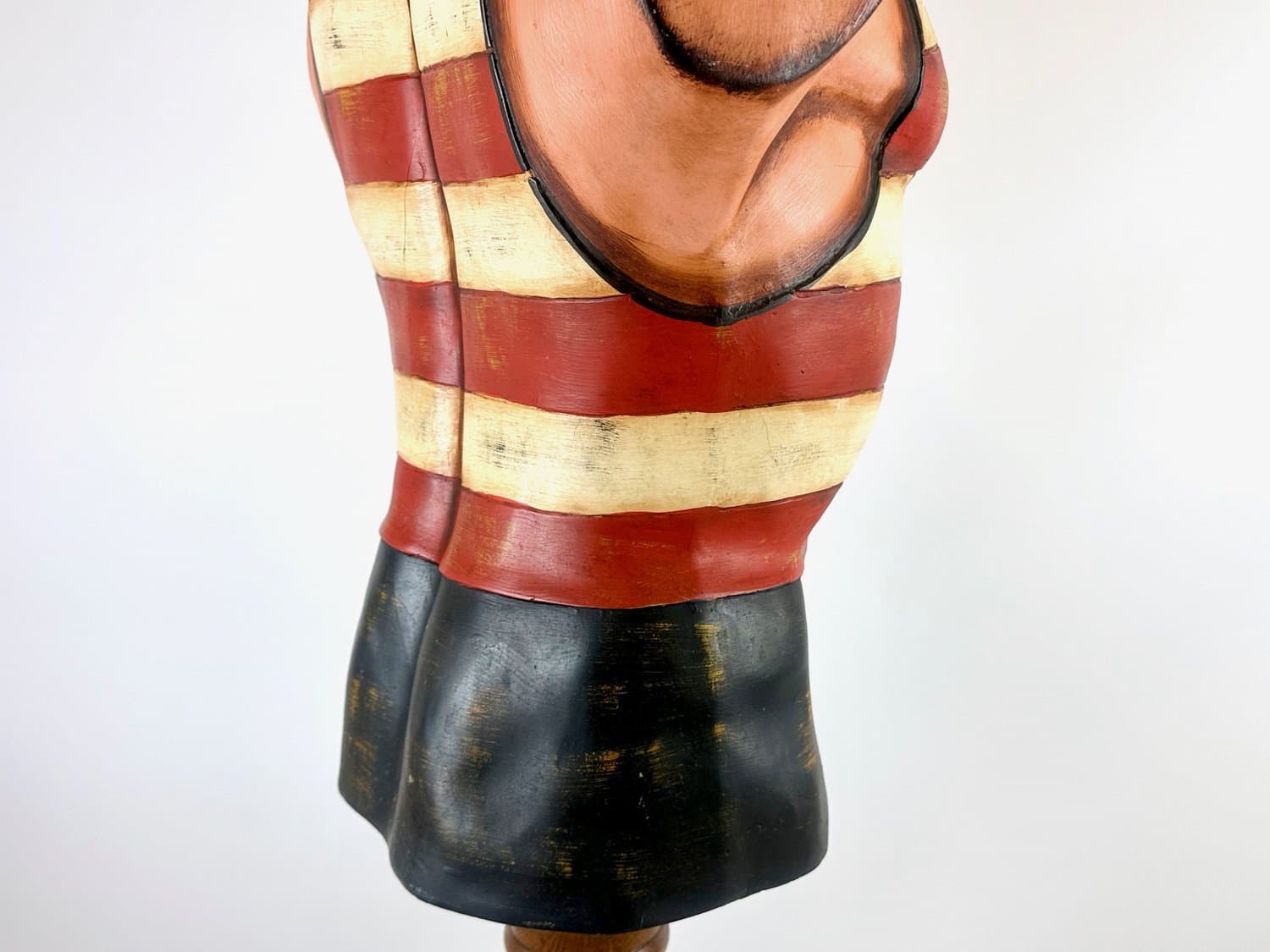 Manekin torsu Coney Island Mens Swim Club, czerwony, dąb, plastik, USA, lata 60. - 154572