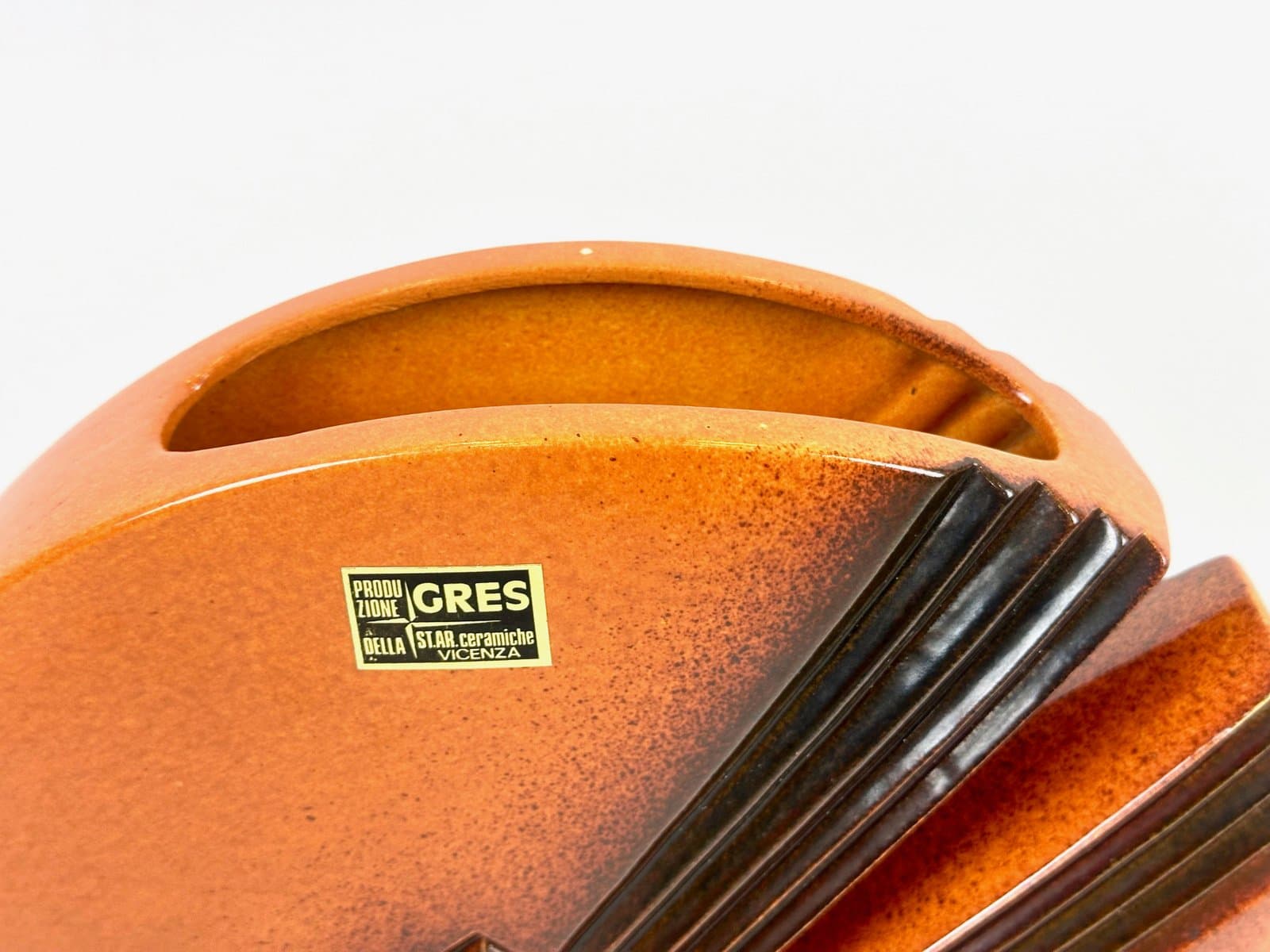 Vase, orange stoneware, by E. Lucini, Italy, 1970s. - 154625