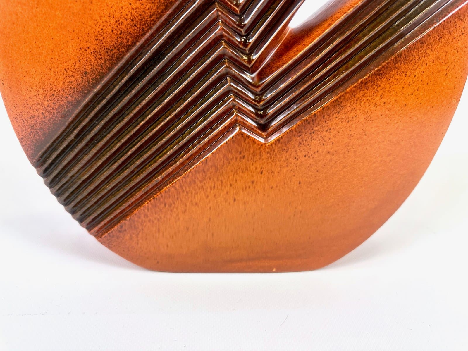 Vase, orange stoneware, by E. Lucini, Italy, 1970s. - 154620