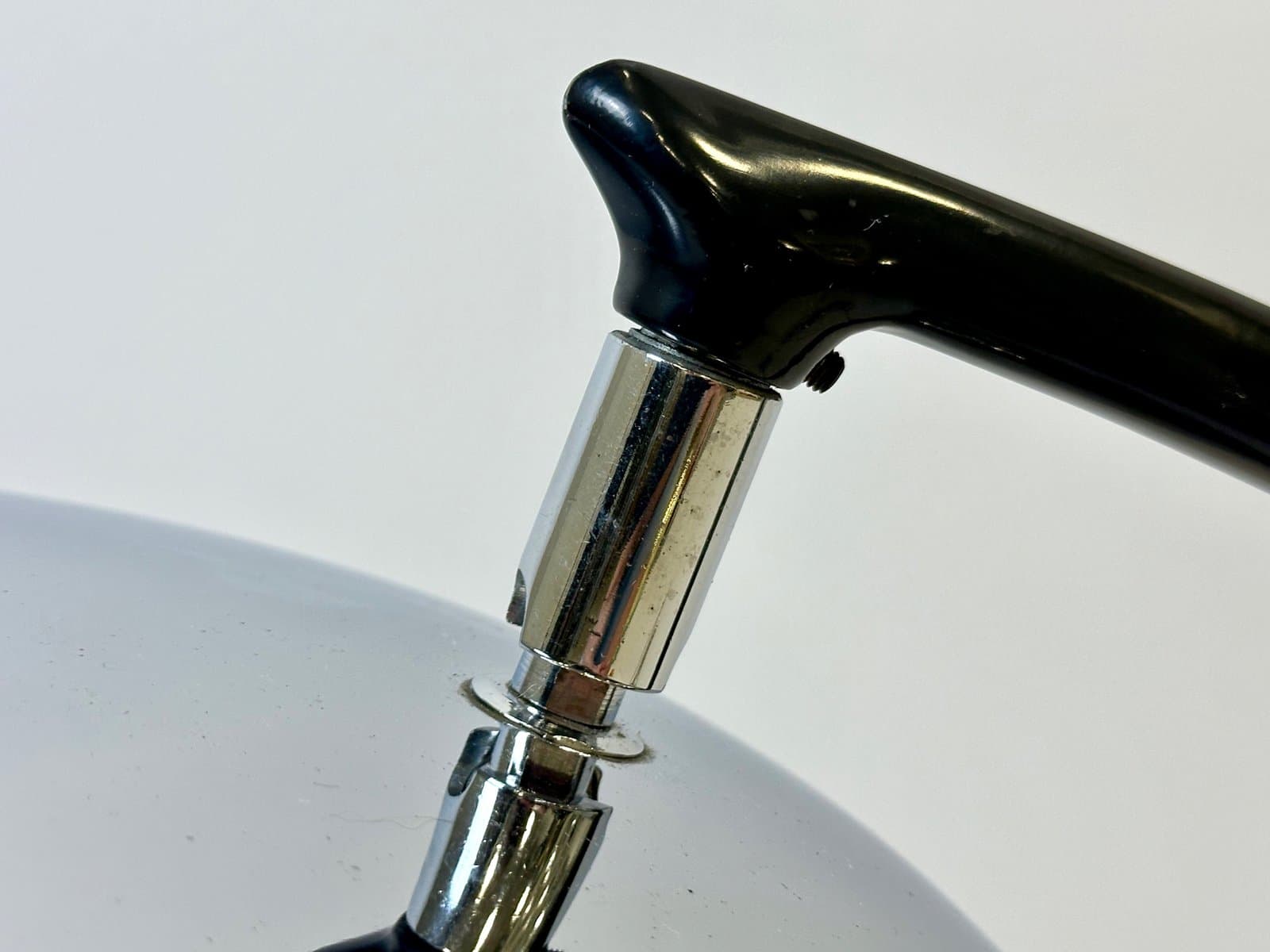 Lampa biurkowa Boomerang 64, czarny, metal, nikiel, Fase, Hiszpania, lata 70. - 154903