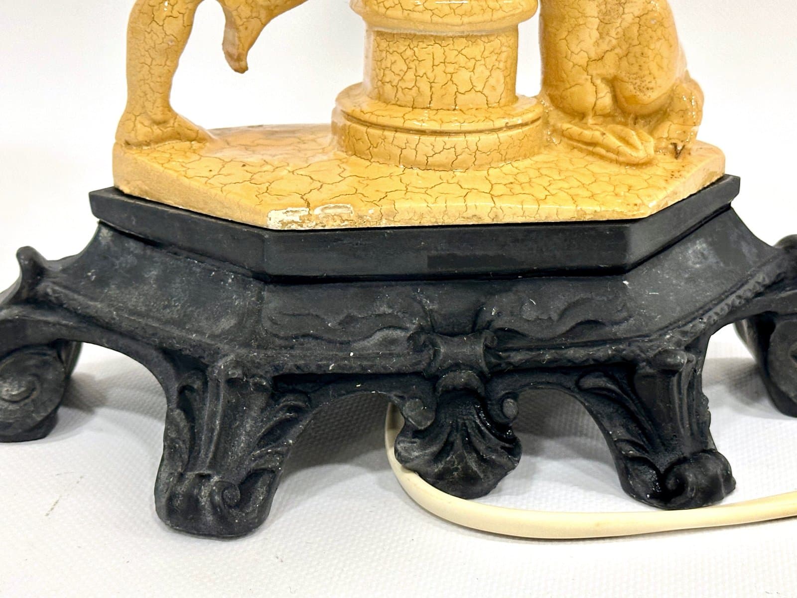 Table Lamp Neo-Classical, yellow, black, by A. Santini, Kalmar, Italy, 1960s. - 154913