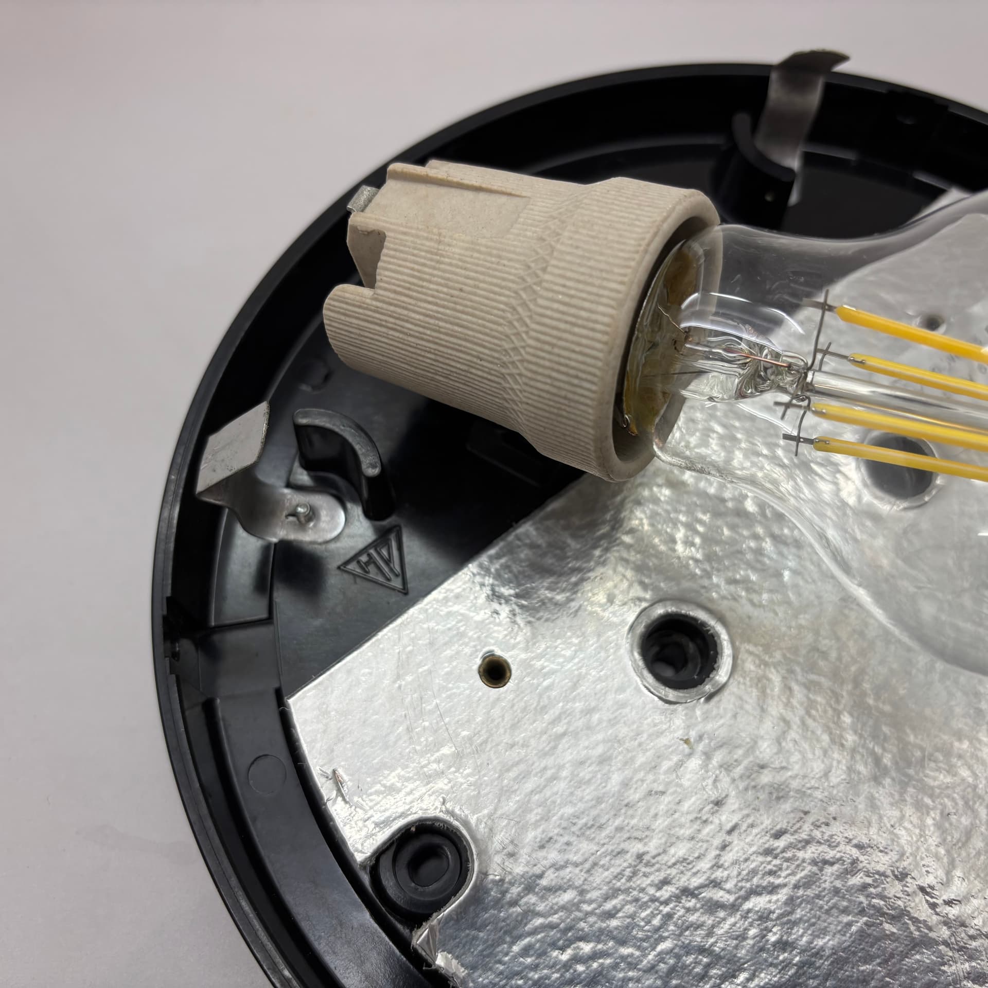 Kinkiet, transparentne szkło, bakelit czarny, Niemcy, lata 70. - 136369