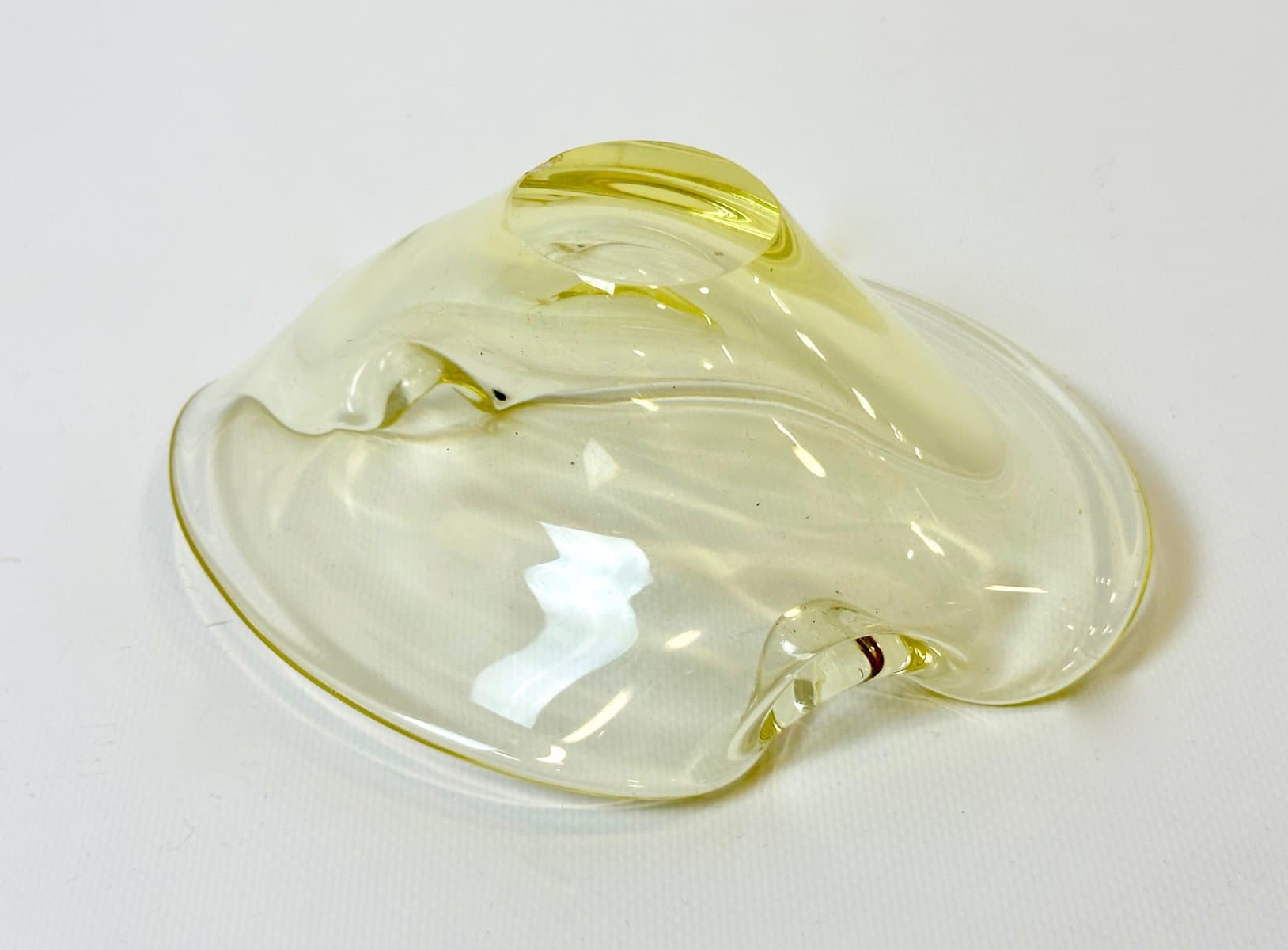 Popielniczka, żółty, szkło, proj. M. Klinger, Czechosłowacja, lata 60. - 155033