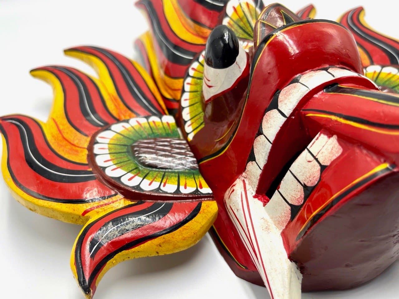 Maska Mayura Raksha, multikolor, drewno, Sri Lanka, XVIII w. i starsze - 155122