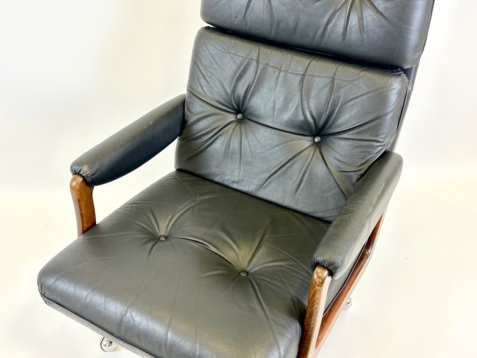 Fotel obrotowy, skóra czarna, buk, stal, Niemcy, lata 70. - 155151