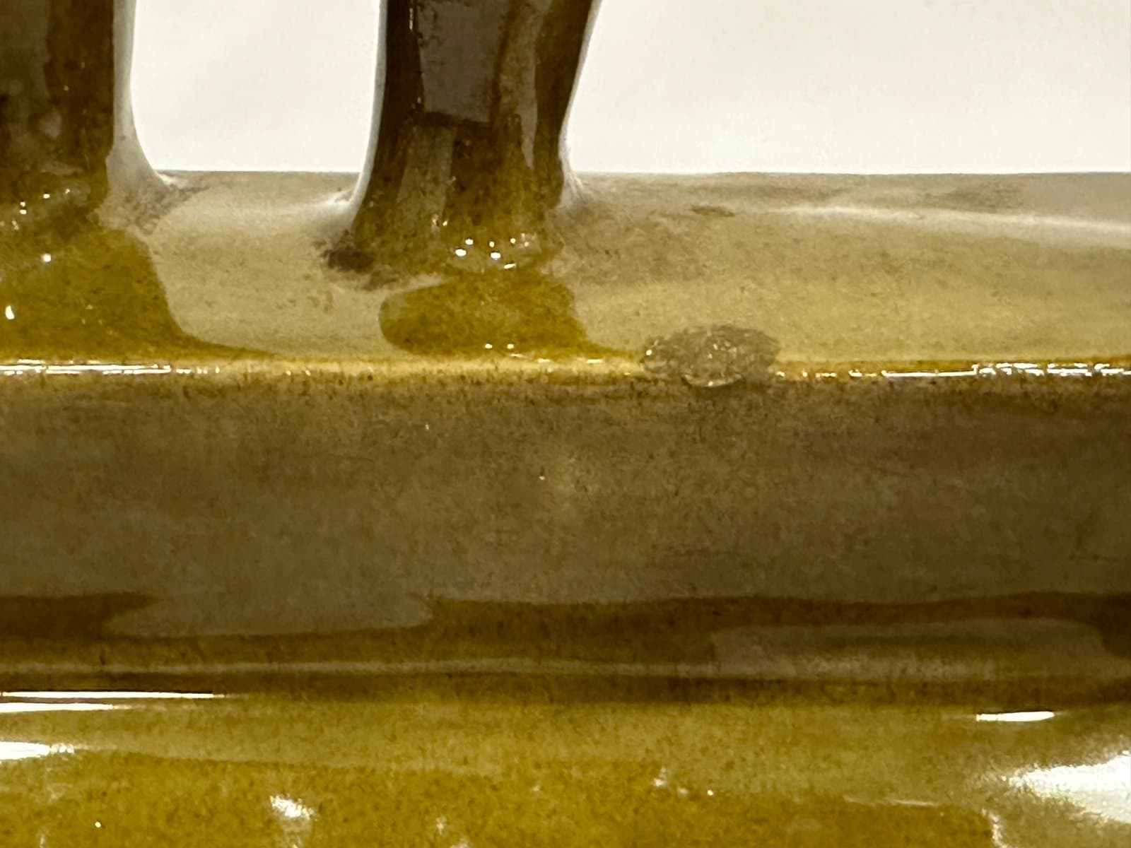 Figurka Trzy Gracje w Łaźni, oliwkowy, ceramika, przyp. Z. Farnik, Czechy, lata 70. - 155219