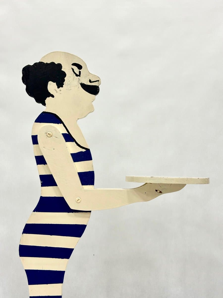 Figura lokaj Art déco, pływak, drewno ivory white, lata 50. - 155314