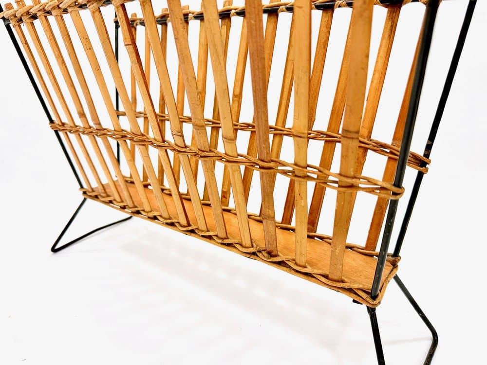 Stojak na gazety, bambus jasnobrązowy, stal czarna, lata 60. - 155330