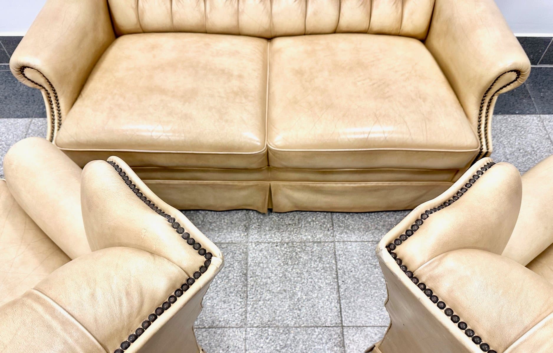 Zestaw Chesterfield, beżowa skóra, Francja, lata 80. - 155406