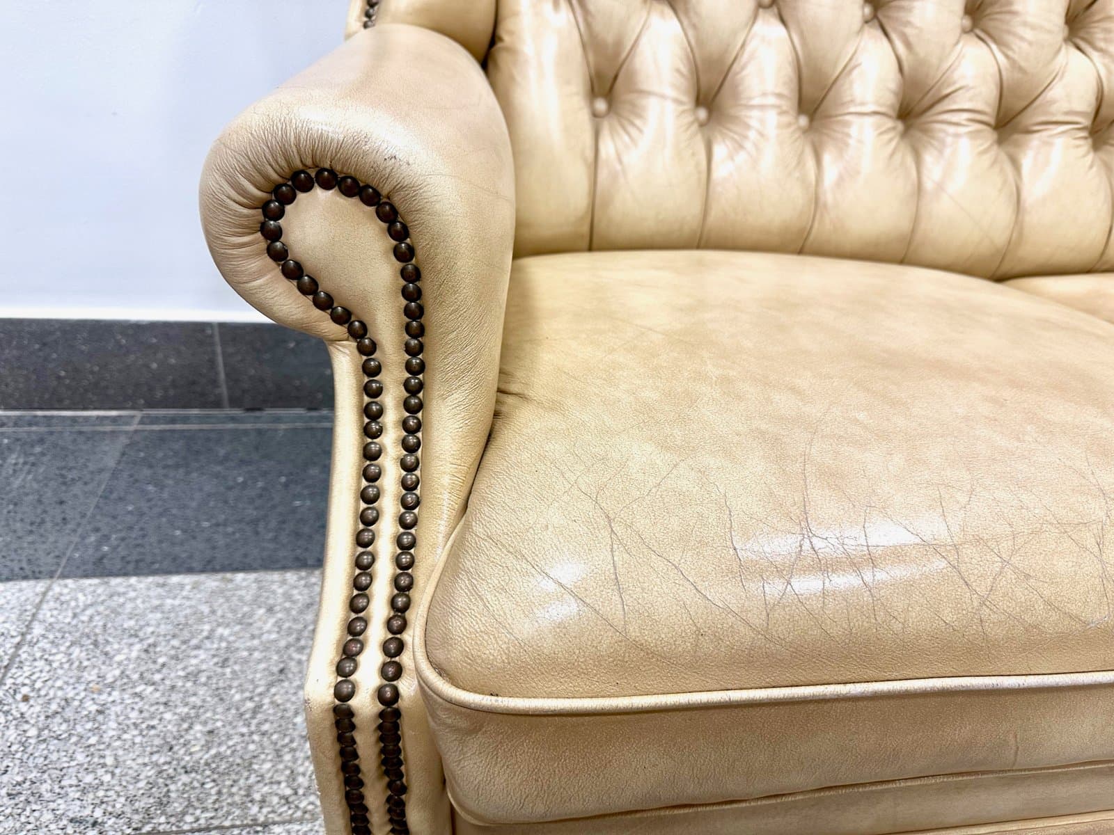 Zestaw Chesterfield, beżowa skóra, Francja, lata 80. - 155404