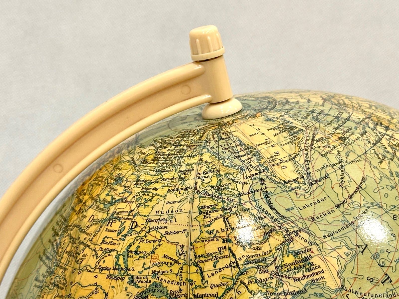 Globus Art déco, zielony, bakelit, Niemcy, lata 40. - 155448