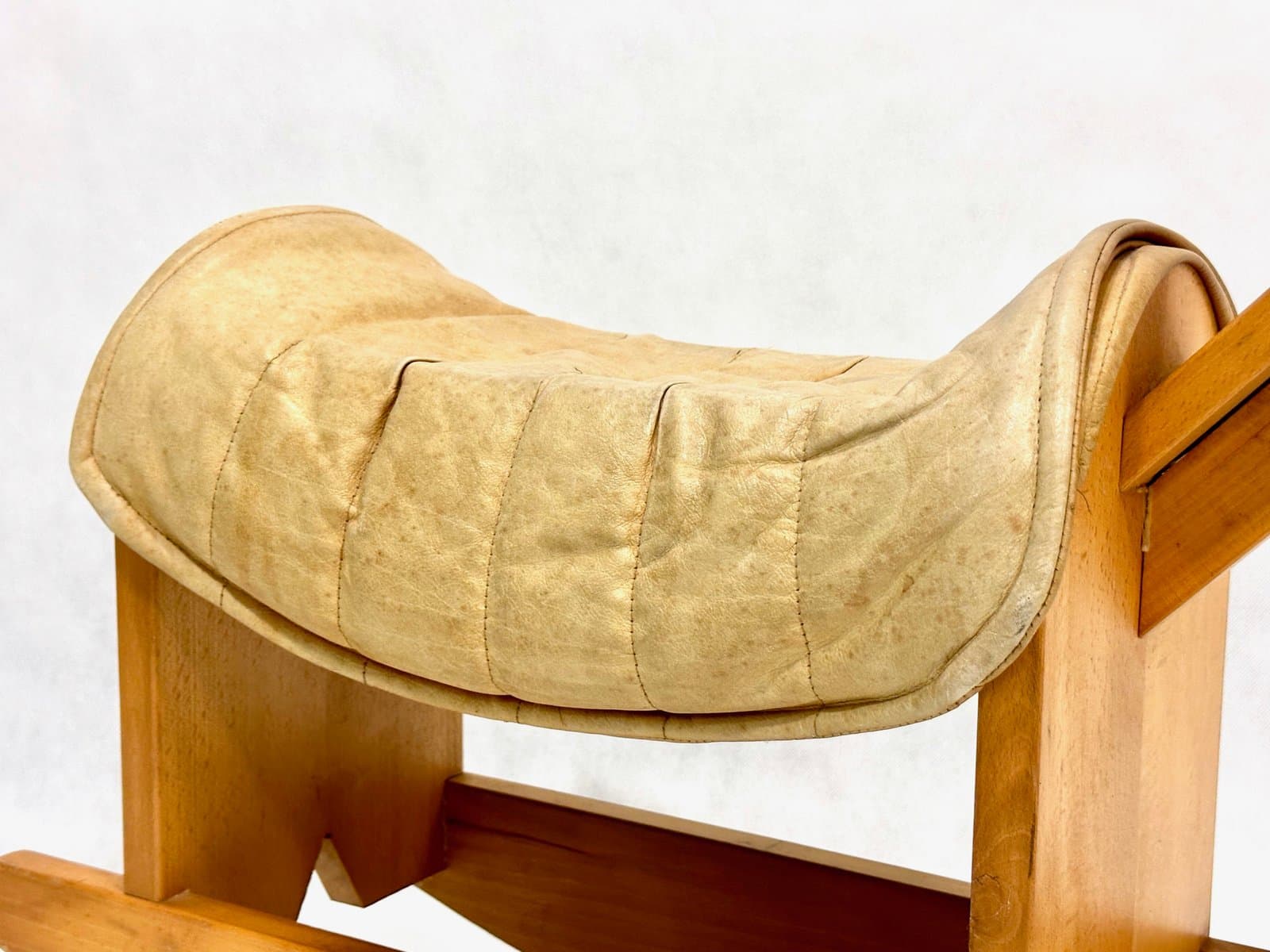 Rocking billy goat, beige leather, wood, Germany, 1960s. - 155510