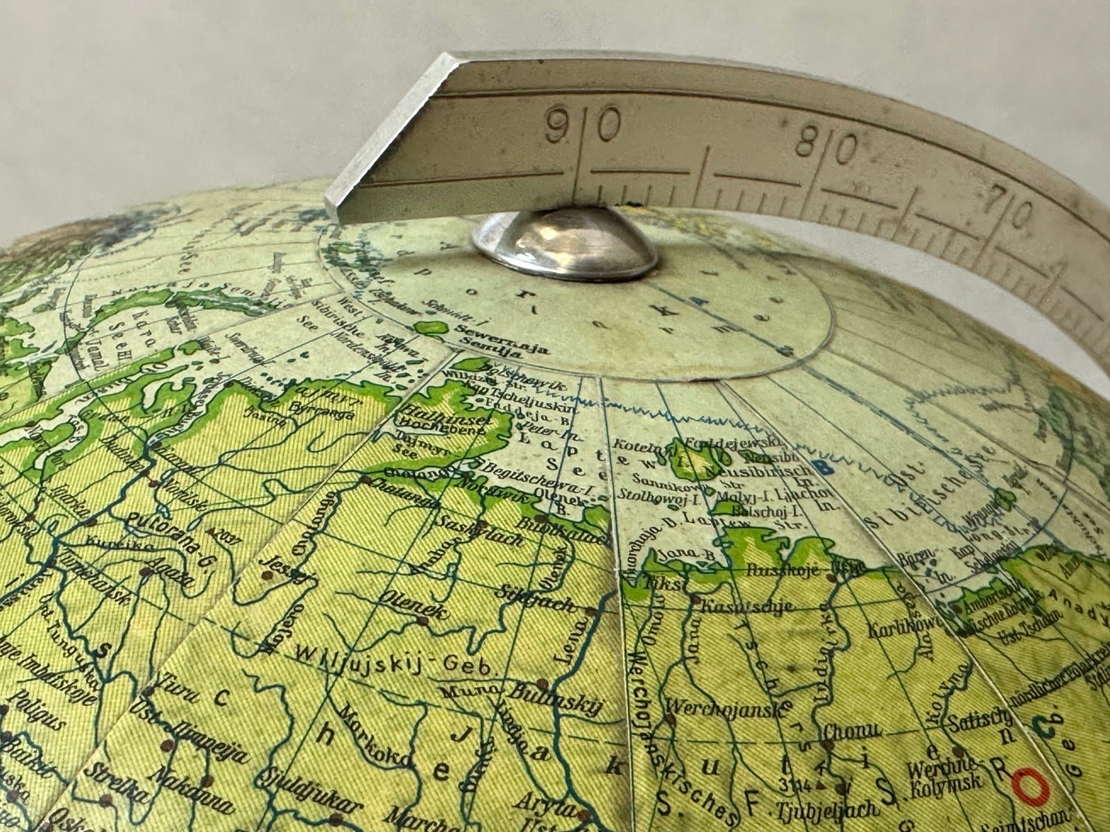Lampa stołowa Globe, beżowy, szkło, metal, drewno, JRO Verlag, Niemcy, lata 50. - 155541