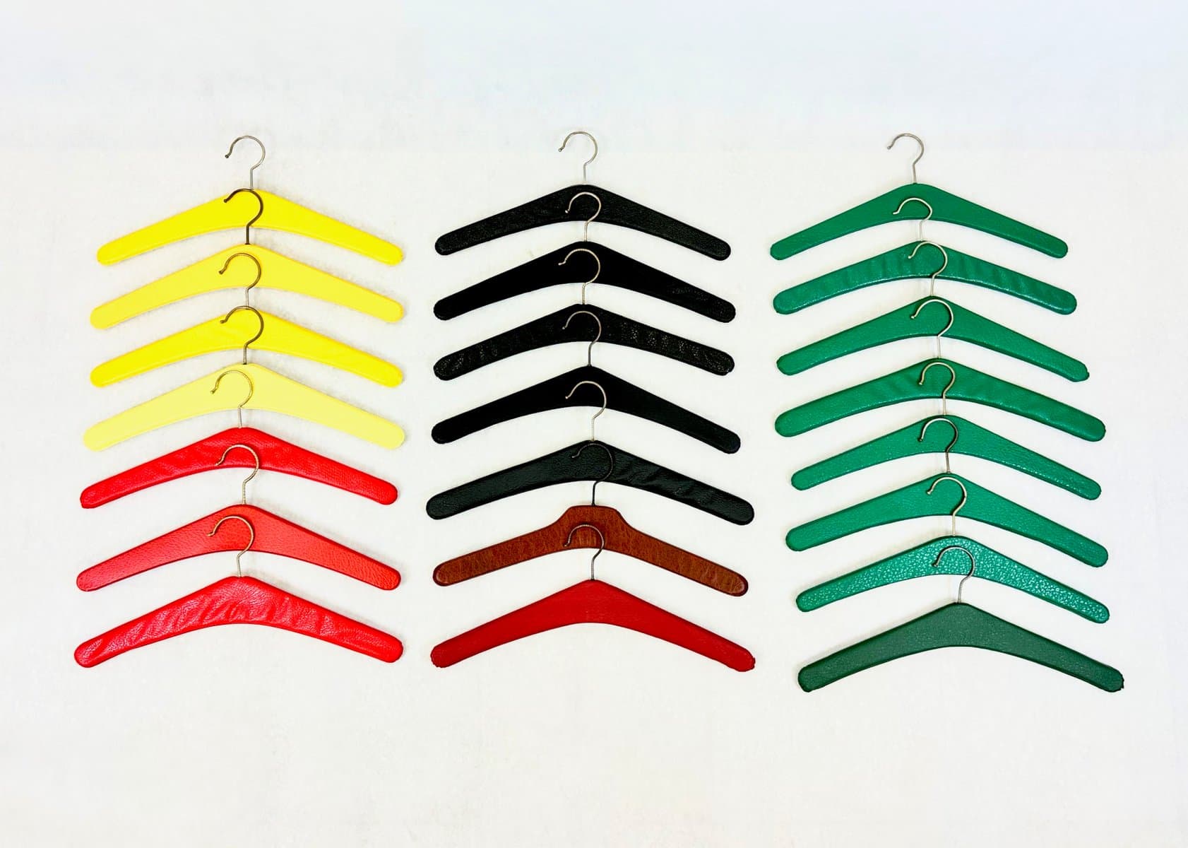 Zestaw wieszaków ubraniowych, multikolor, drewno, metal, Niemcy, lata 60. - 155547