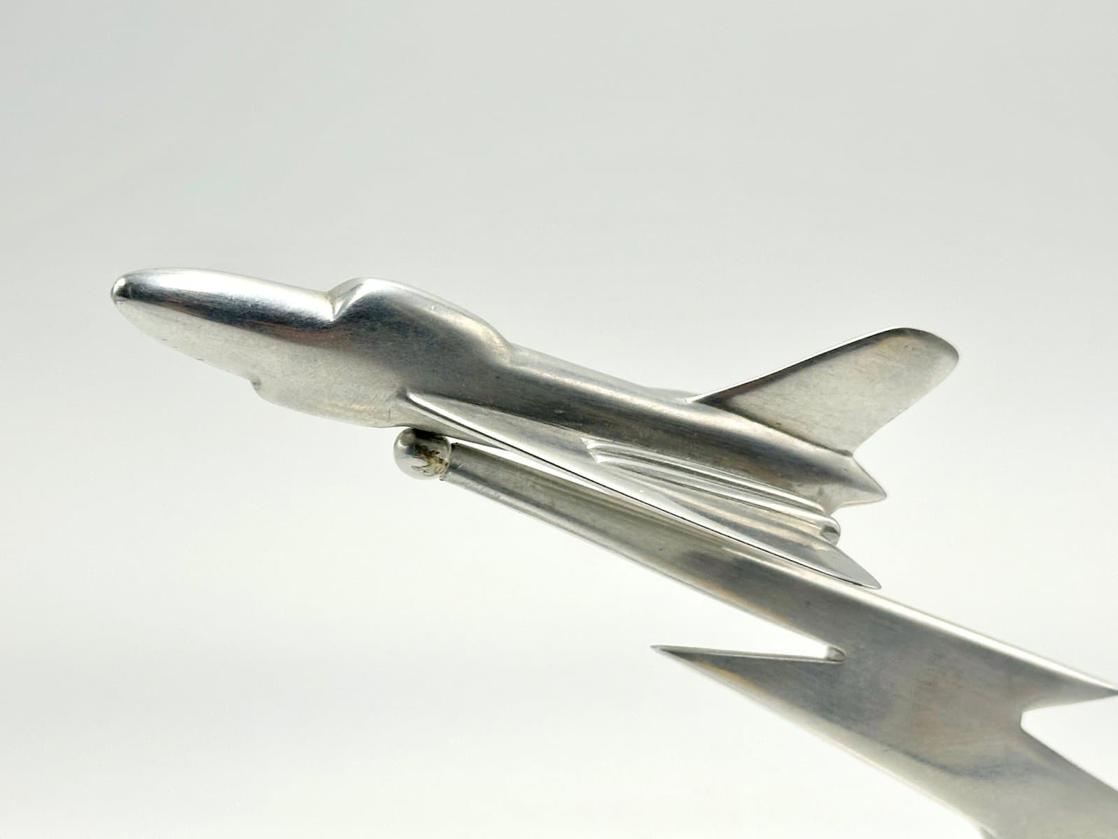 Figurka biurkowa Art Deco, srebrny, aluminium, Polska, lata 30. - 155622