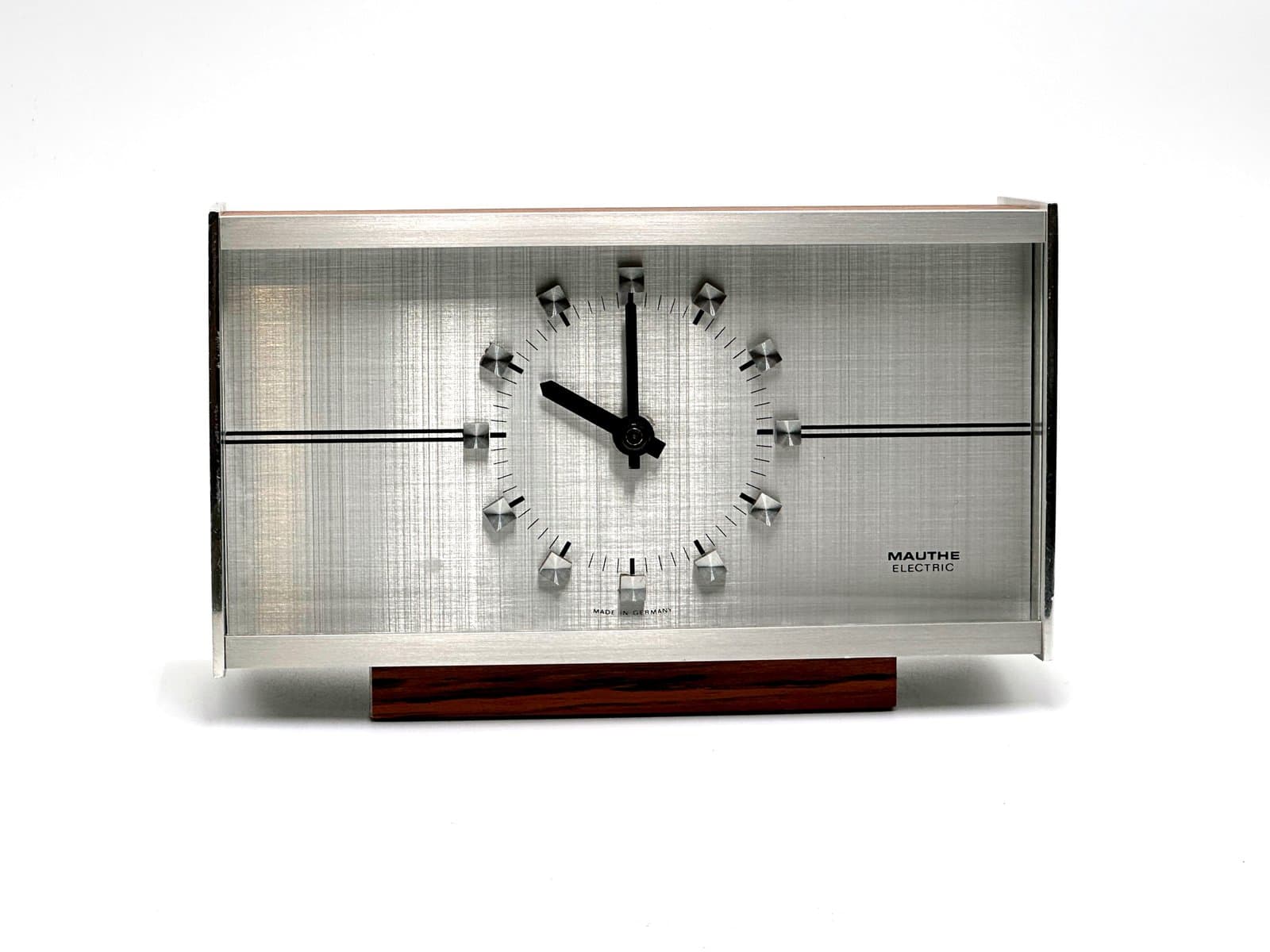 Zegar biurkowy, srebrny, aluminium, Niemcy, lata 50. - 155653