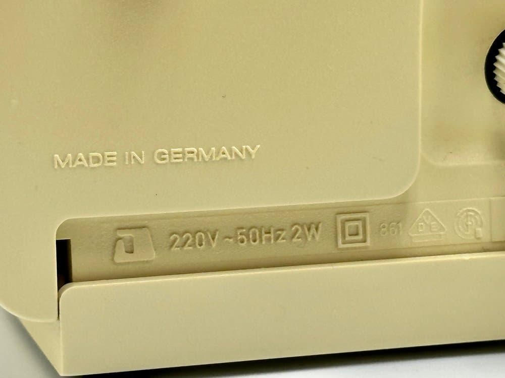 Zegar stołowy Minetto Repeat, plastik kość słoniowa, Niemcy, lata 80. - 155780