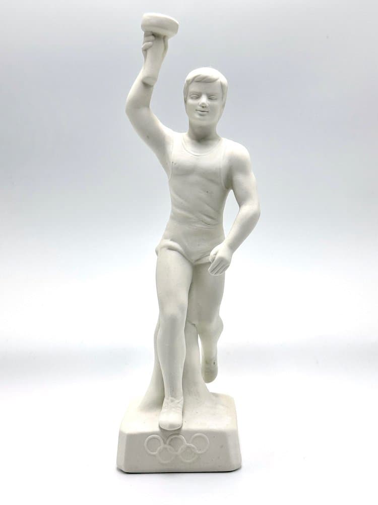 Figurka biegacza z pochodnią, Berlin Olympic Games, biały, porcelana biskwitowa, Niemcy, lata 30. - 155794