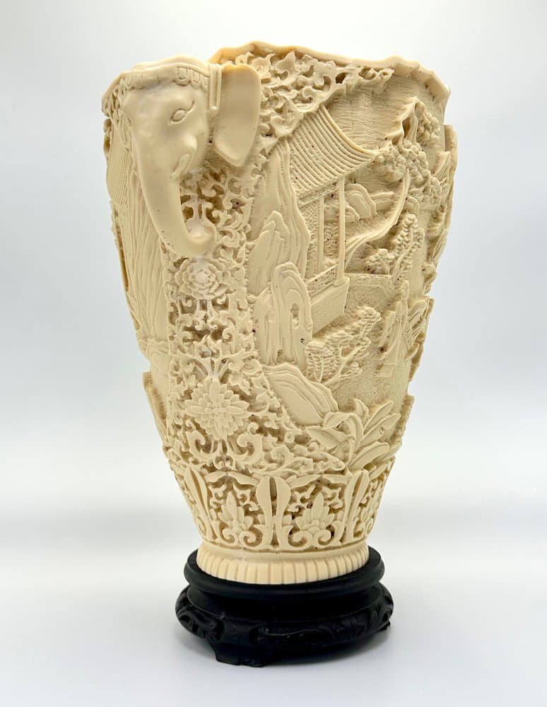 Wazon chiński, kość słoniowa, żywica, Chiny, lata 70. - 155864