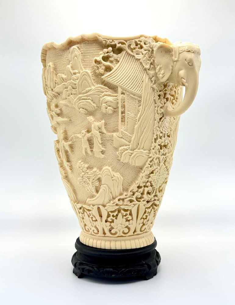 Wazon chiński, kość słoniowa, żywica, Chiny, lata 70. - 155869