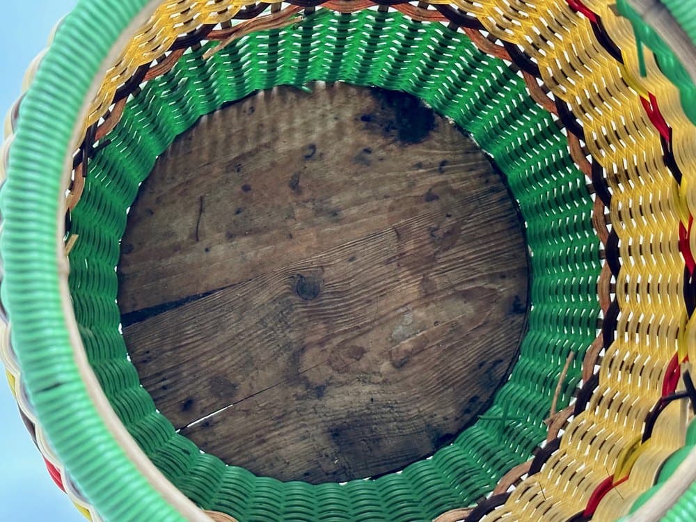 Kosz wyplatany, multikolor, plastik, lata 60. - 156351