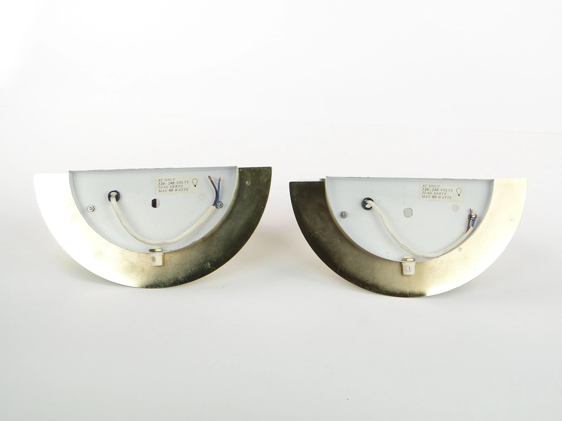 Para kinkietów Space Age, mosiądz złoty, akryl przezroczysty, Szwecja, lata 80. - 9808