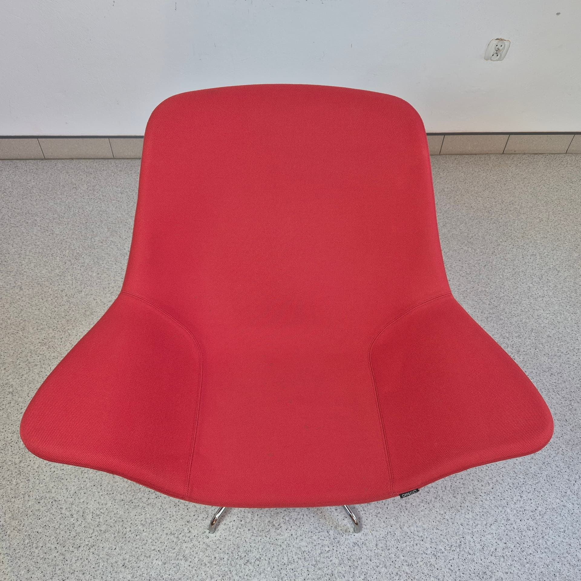 Swivel armchair Oyster, red, by M. Sodeau, Offecct, Sweden, 21st c. - 142663