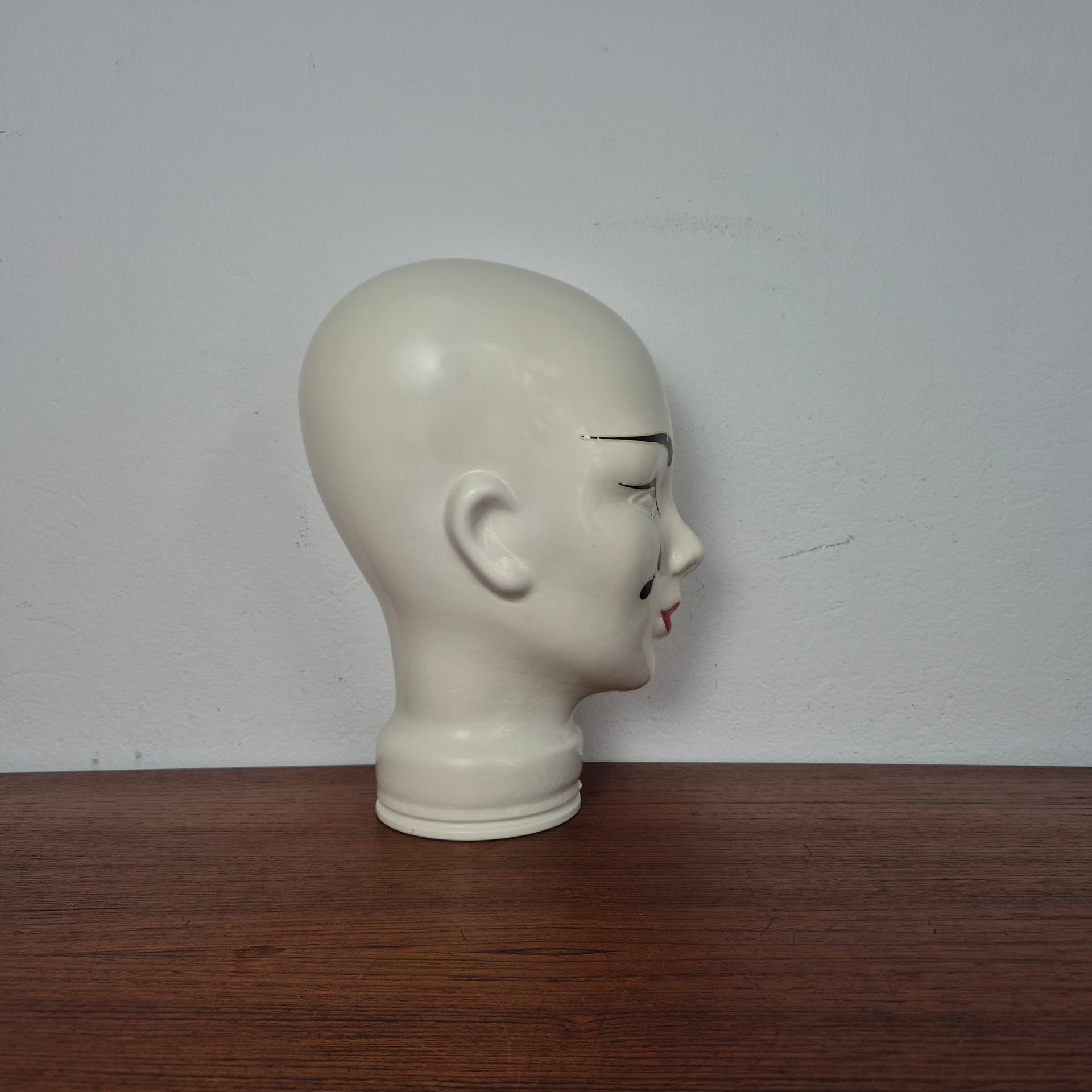 Głowa dekoracyjna, ivory white szkło, Niemcy, lata 70. - 142696