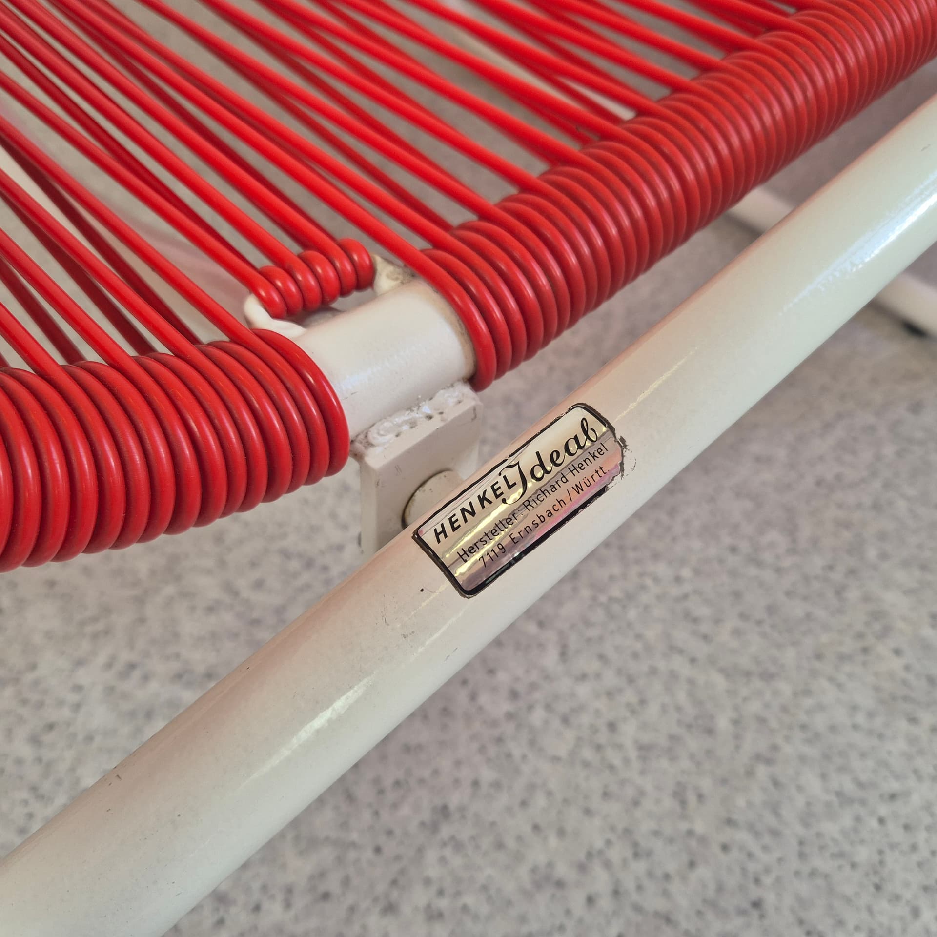 Sun lounger Spaghetti, white steel, red plastic, Germany, 1960s. - 142732