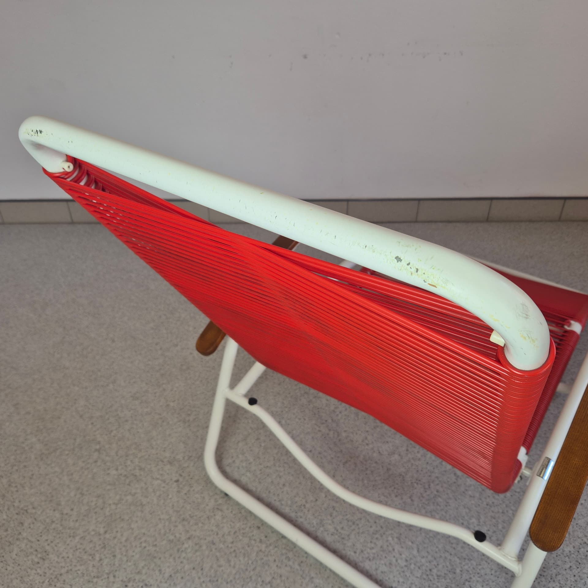 Sun lounger Spaghetti, white steel, red plastic, Germany, 1960s. - 142730