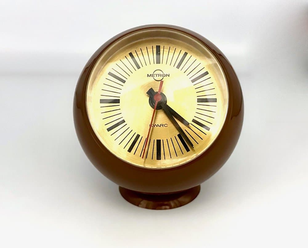 Zegar Space Age, brązowy, plastik, Polska, lata 70. - 156480