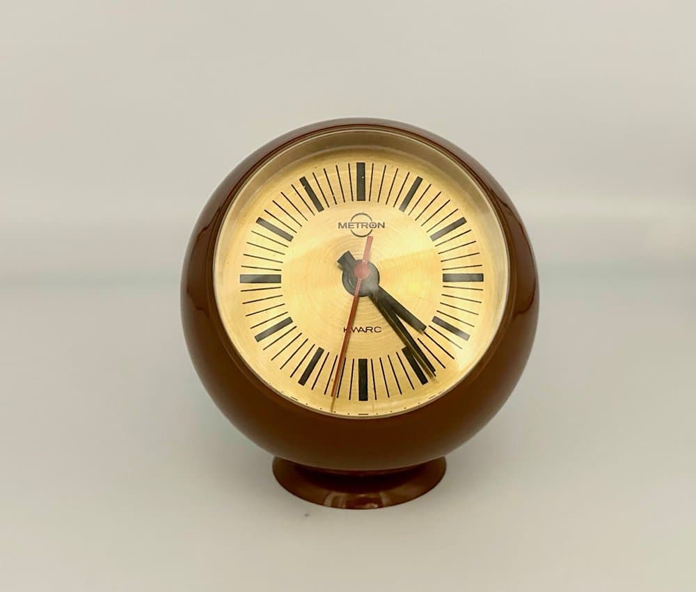 Zegar Space Age, brązowy, plastik, Polska, lata 70. - 156477