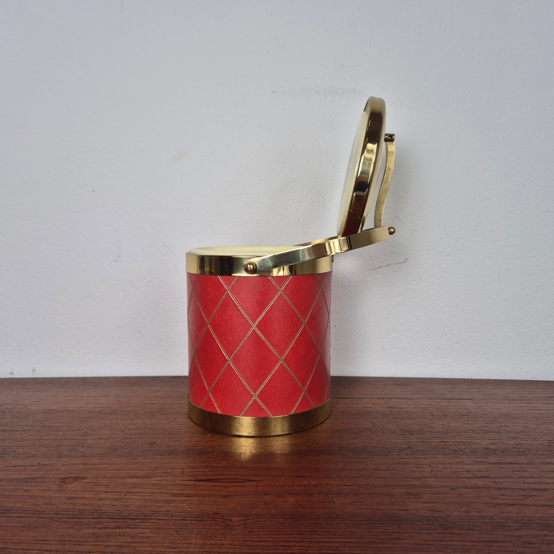 Pojemnik na lód, czerwony, plastik, Niemcy, lata 60. - 142764