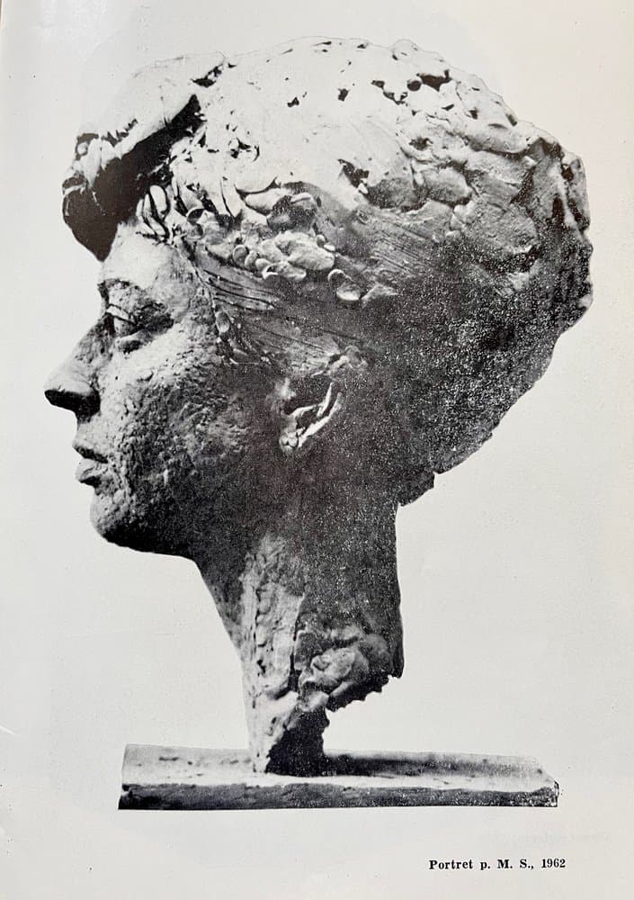 Komplet rzeźb Popiersie Pani M. S., brąz brązowy, gips biały, dąb czarny, art. J. Galica, Polska, lata 60. - 156823