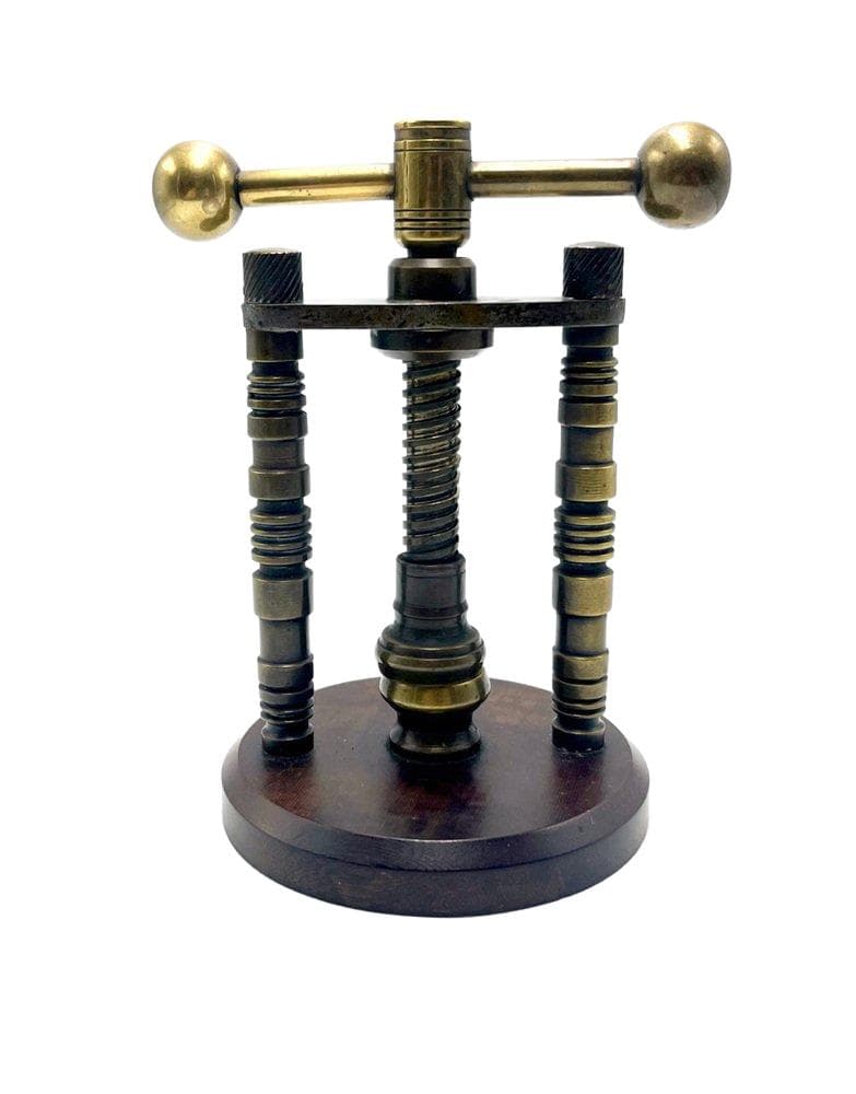 Dziadek do orzechów Art déco, mosiądz złoty, Polska, lata 30.