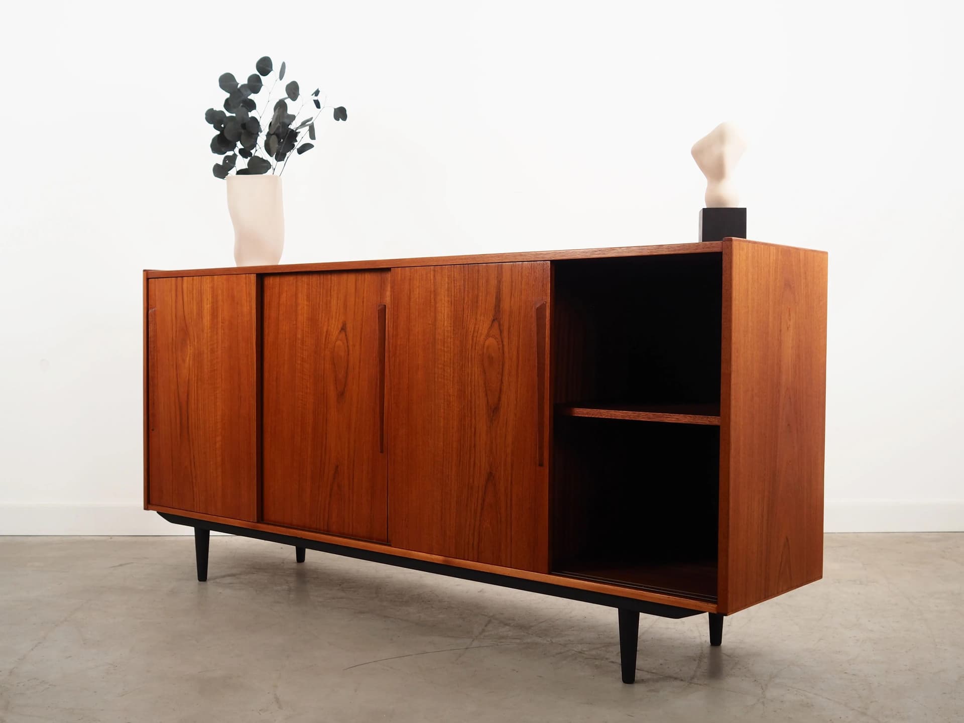 Sideboard, orange teak, Denmark, 1970s. - 9903