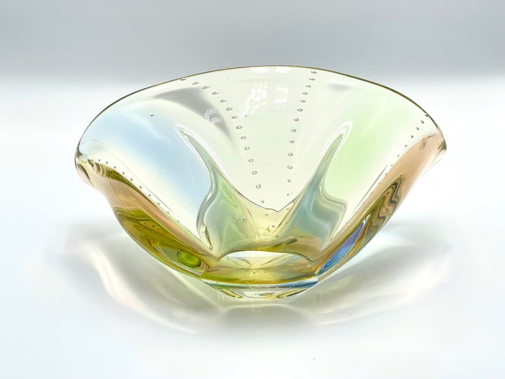 Bowl Pizzicato, green, glass, by H. Machovska, Czech Republic, 1960s. - 157174