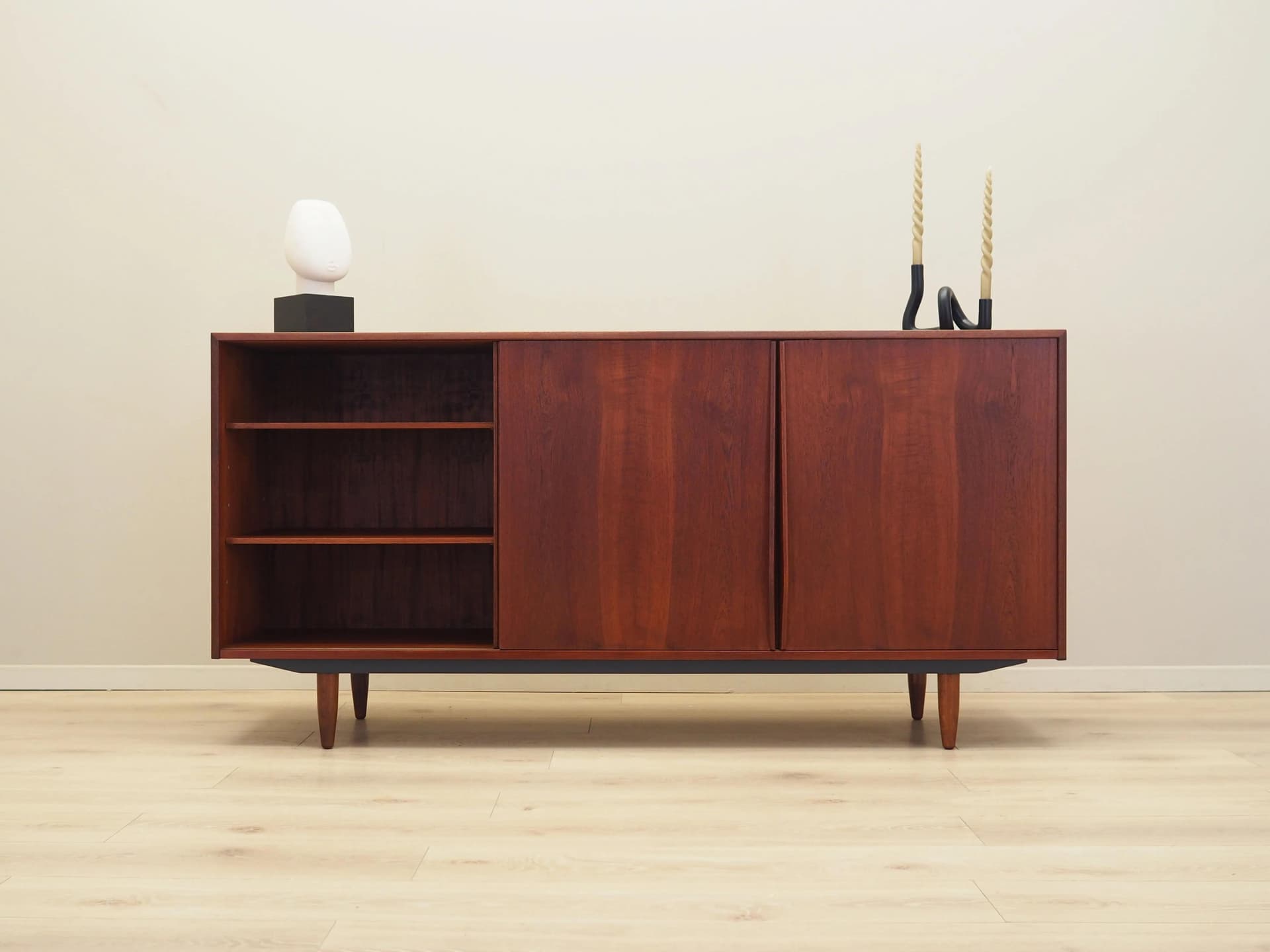 Sideboard, tek, brązowy, Dania, lata 70. - 9862