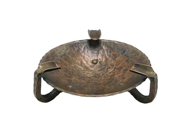 Popielniczka brutalistyczna, miedź młotkowana, lata 70. - WYMIARY