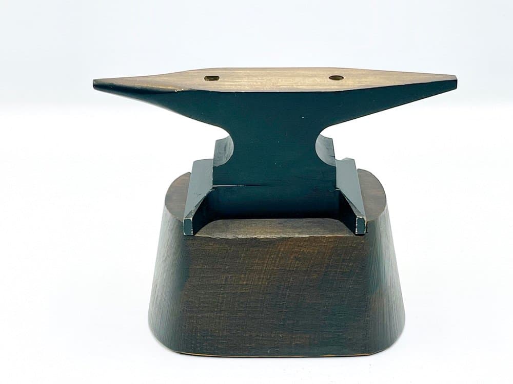 Rzeźba-kowadełko dekoracyjne, czarny brąz, lata 50. - 157315