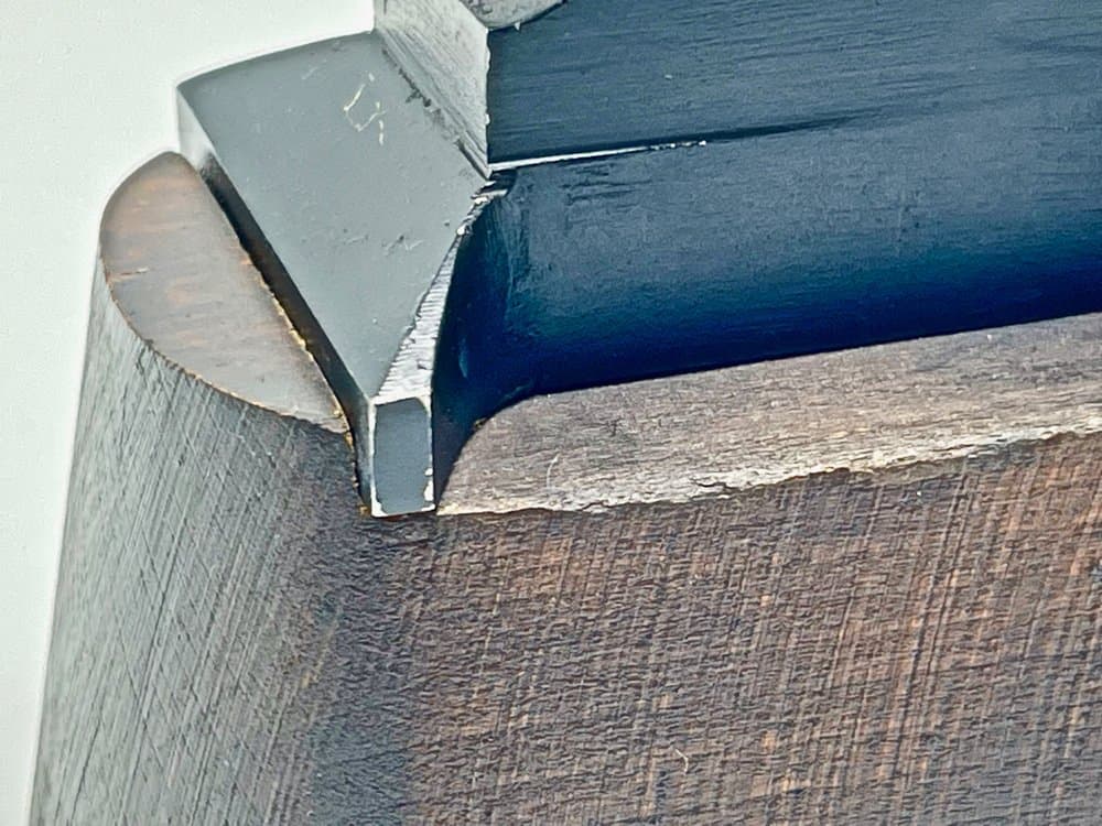 Rzeźba-kowadełko dekoracyjne, czarny brąz, lata 50. - 157317