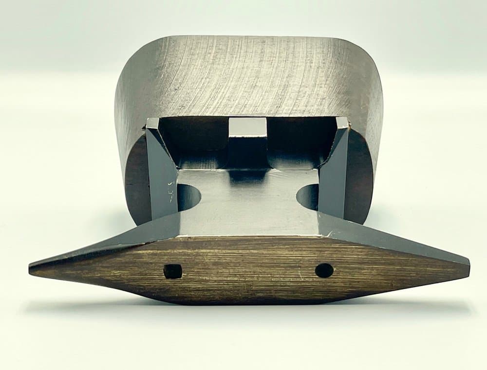 Rzeźba-kowadełko dekoracyjne, czarny brąz, lata 50. - 157318