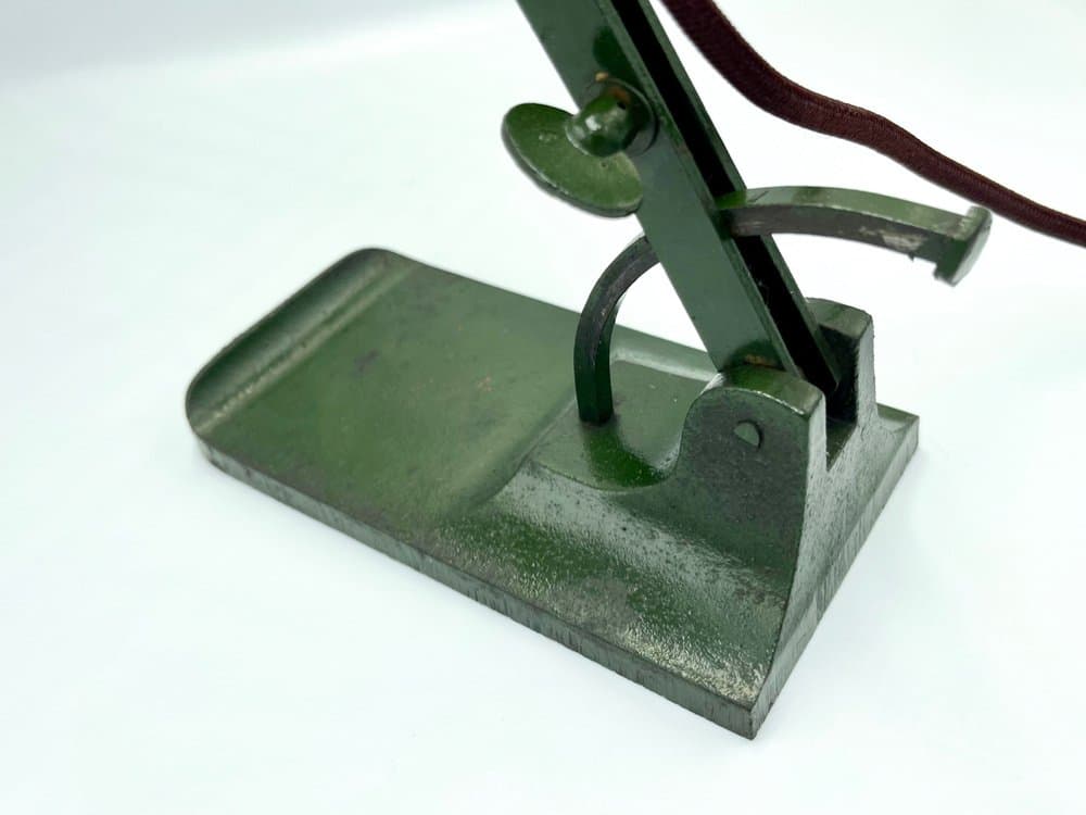 Banker's desk lamp, green metal, Austria, 1940s. - 157362