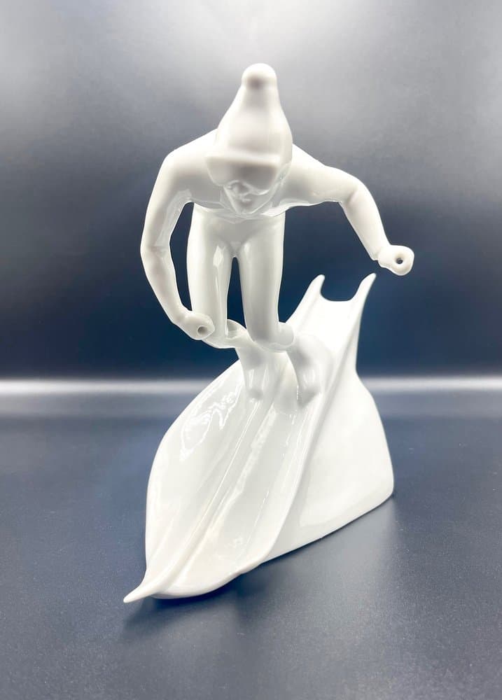 Figurka narciarz slalomowy, biały, porcelana, Royal Dux Bohemia, Czechy, lata 50. - 157417