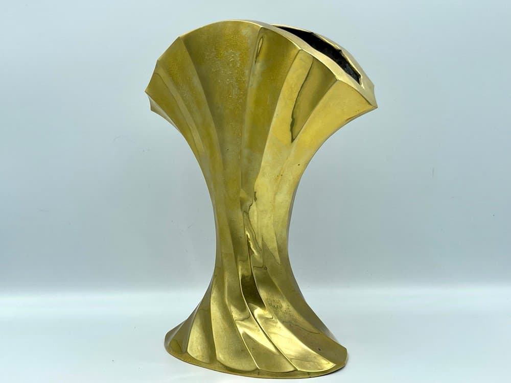 Vase Shell, golden brass, Germany, 1960s. - 157498