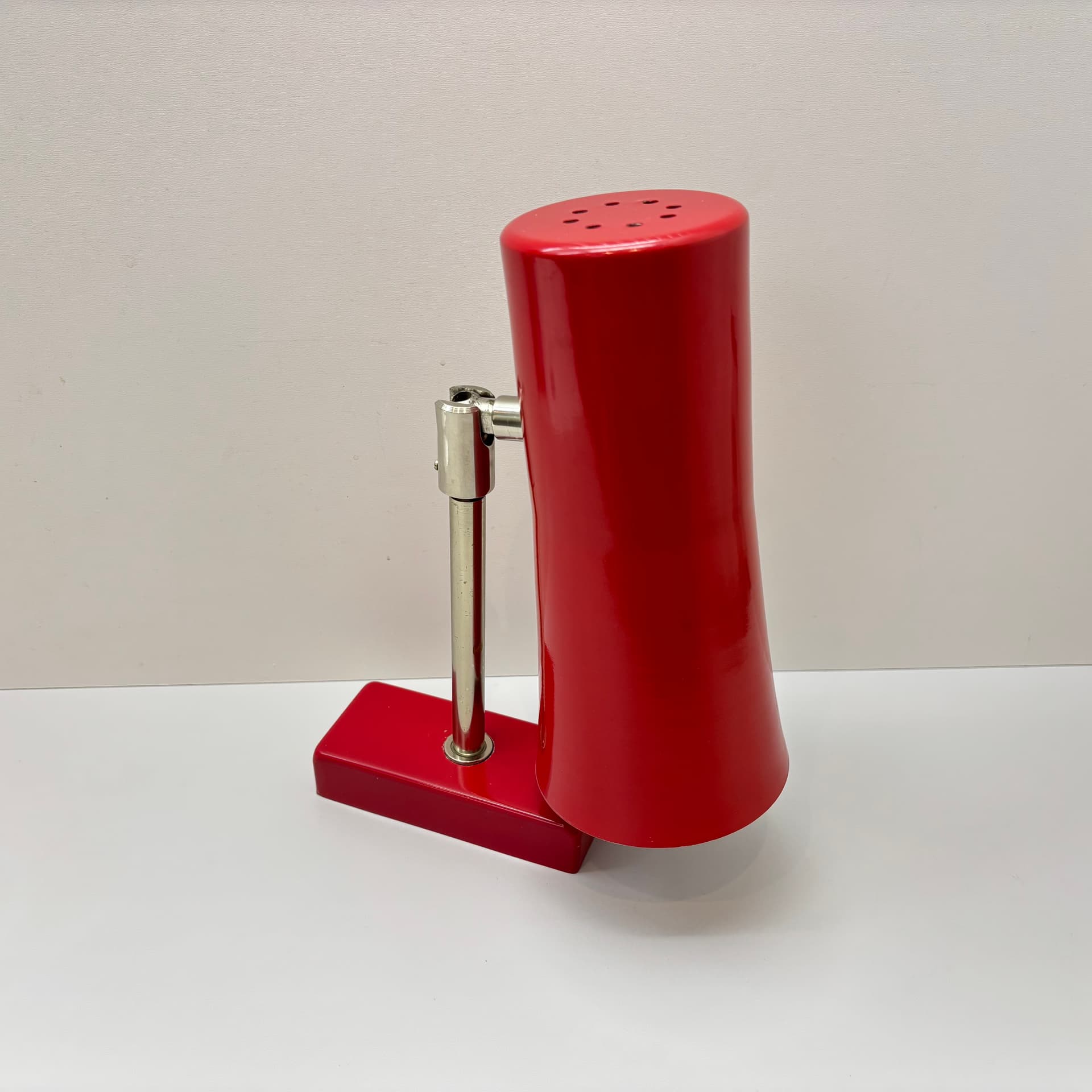 Wall sconce, red, aluminum, Germany, 1970s. - 143431