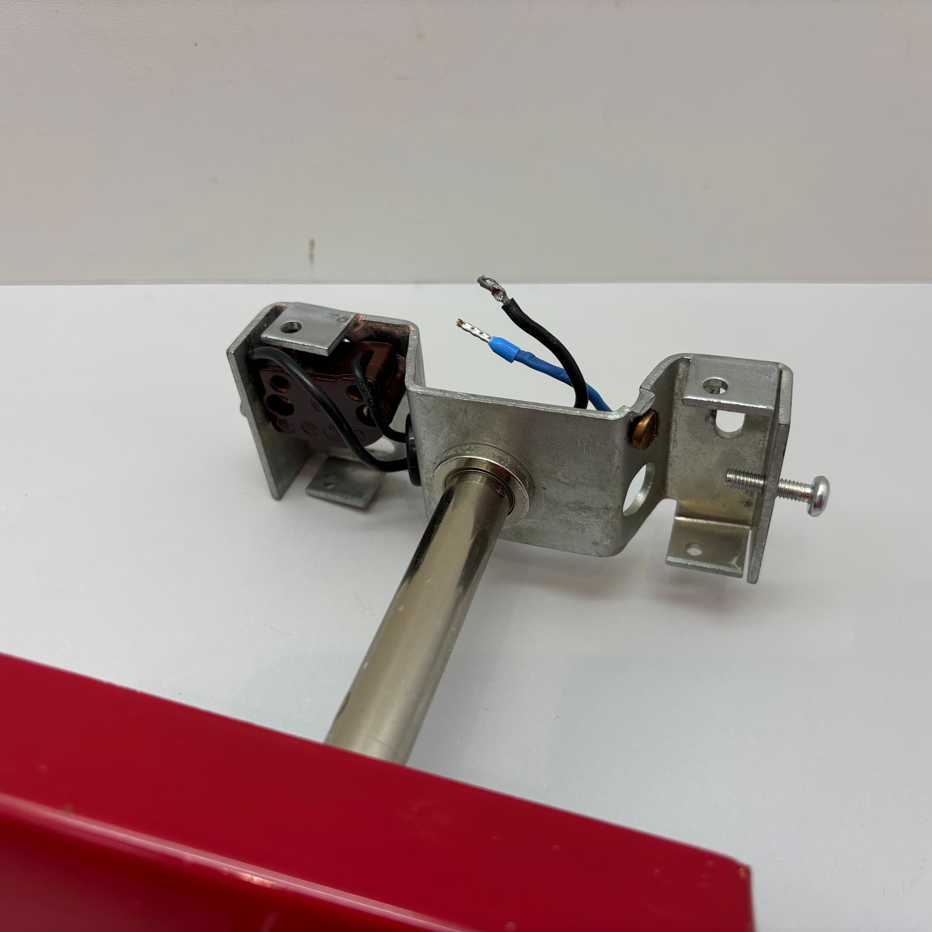 Wall sconce, red, aluminum, Germany, 1970s. - 143433