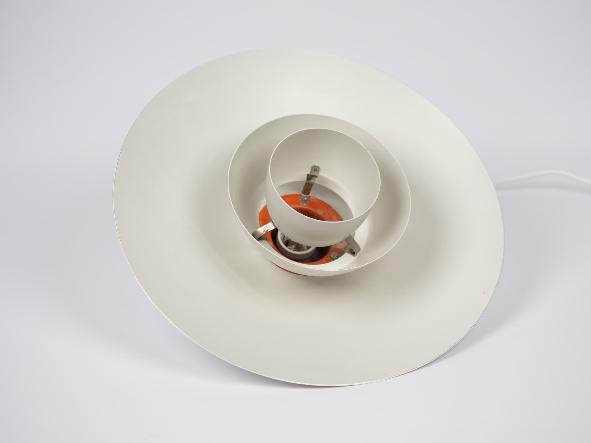 Biała lampa wisząca PH 4/3, proj. P. Henningsen dla Louis Poulsen, Dania, lata 60. - 143459